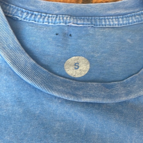 Devin Design Co T Shirt - Picture 3 of 3